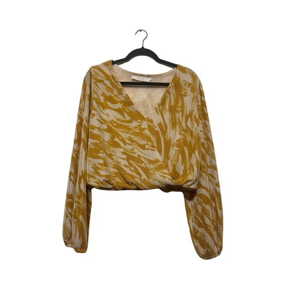 ASTR the label- PLISSE LONG SLEEVE SURPLICE WRAP TOP IN MSTD PAINT - Picture 3 of 6